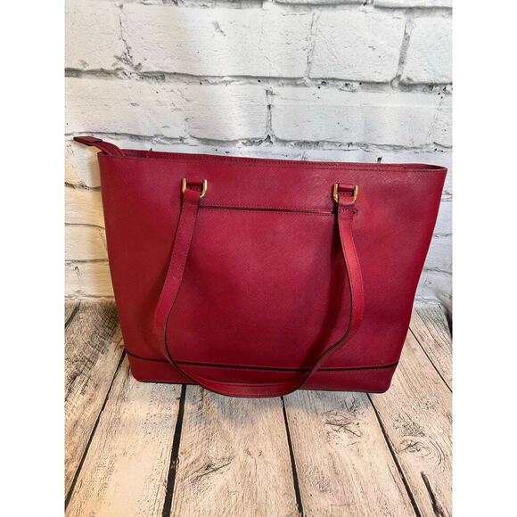 MICHAEL KORS Women’s Frame Out Jet Set Large Tote / Cherry Red - Picture 1 of 15